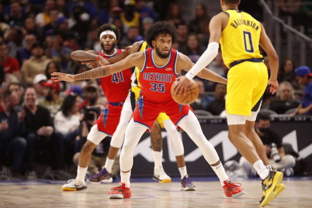  坎宁安33分活塞加时胜步行者  