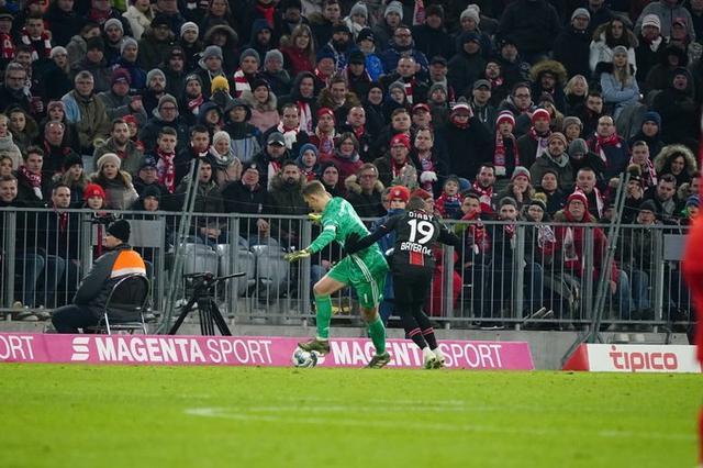  勒沃库森客场逆袭门兴创造十年最大分差  